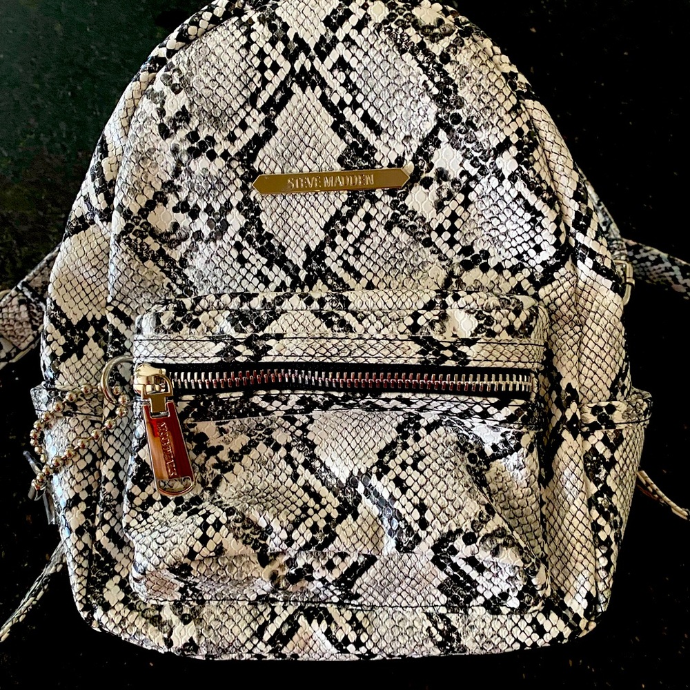 STEVE MADDEN BACK PACK